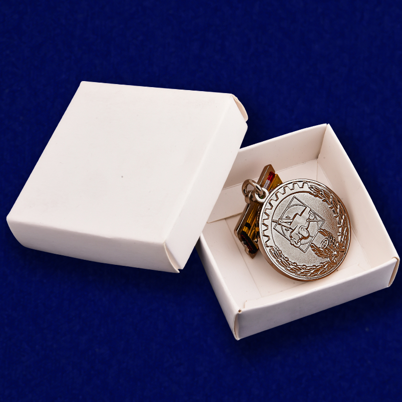 Знак отличия "За создание автомобильной техники" МО РФ 