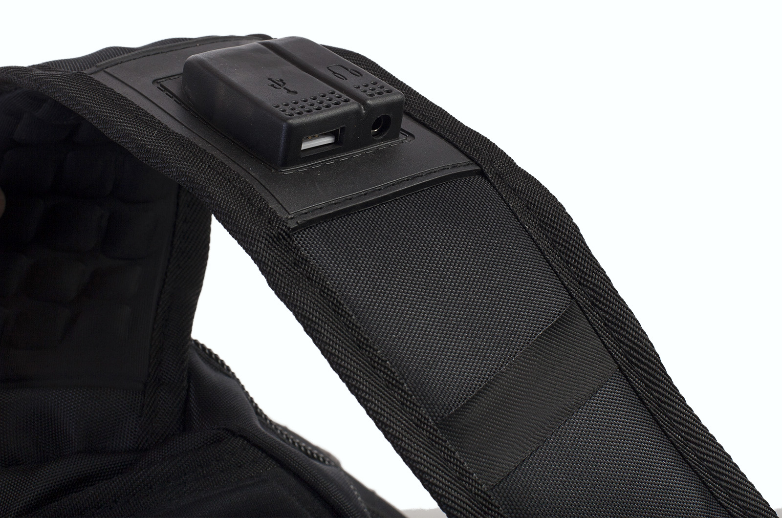 Многофункциональный черный рюкзак  шевроном Каратель (36 - 55 л) 