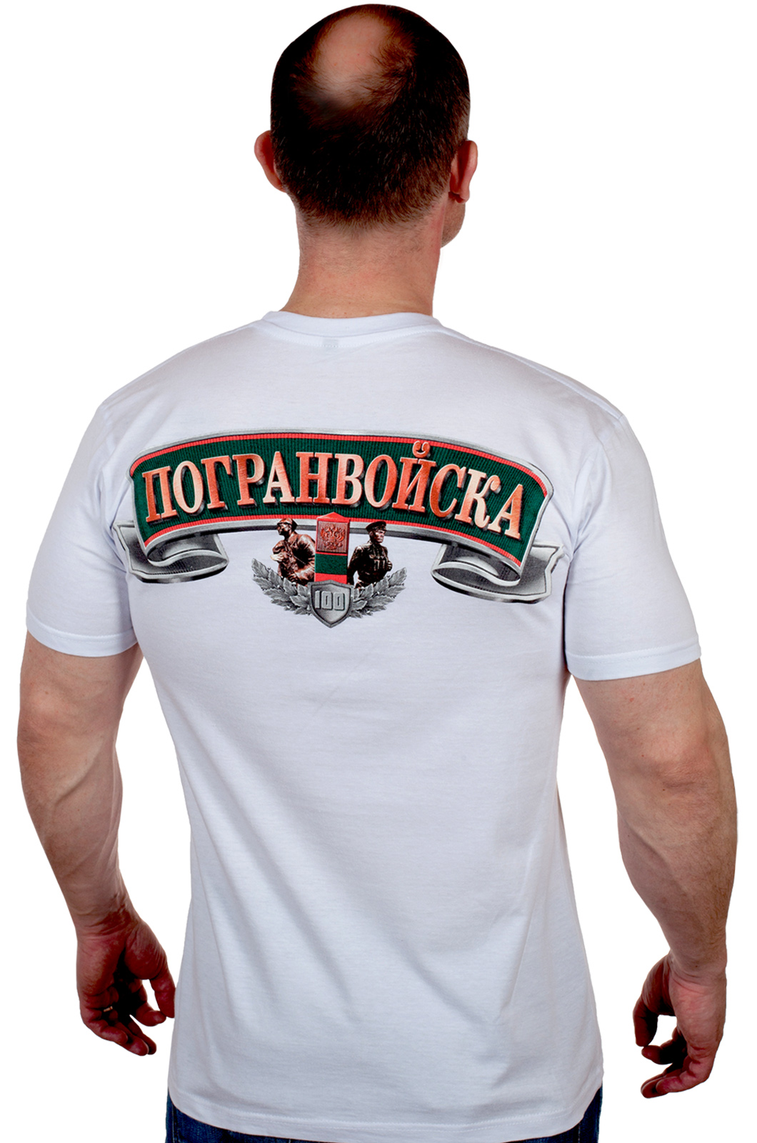 Белая мужская футболка в пограничном дизайне. 