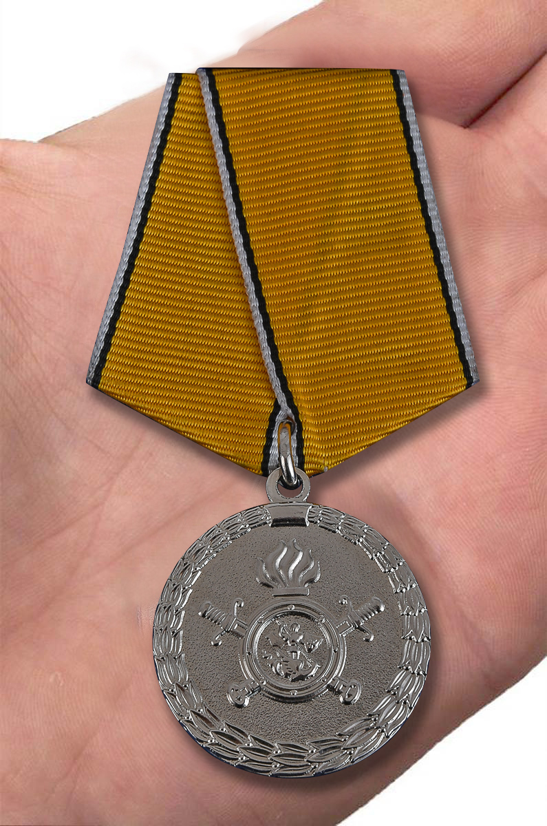 Медаль "За разминирование" МВД РФ в бархатистом футляре из флока 